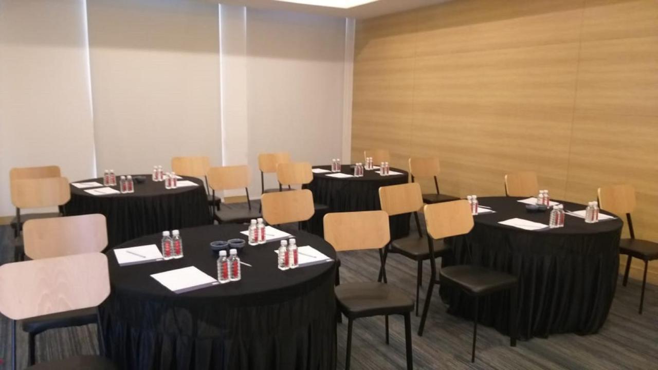 Holiday Inn Express Nashik Indira Nagar By Ihg Exteriör bild